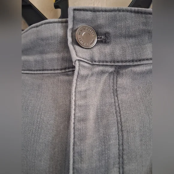 White House Black Market Gray Skinny Crop Jeans with Ankle Zips – Size 14 - Picture 5 of 6